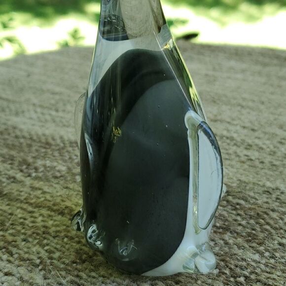Blown Glass Penguin   - Picture 5 of 7